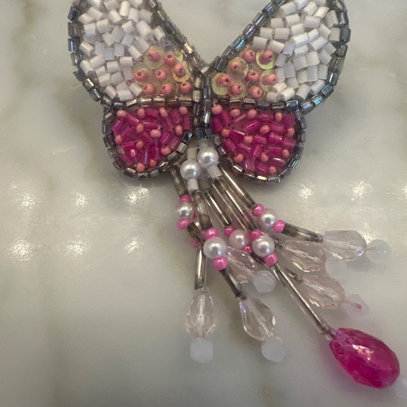 NWOT Olivia Dar butterfly earrings - Picture 2 of 4